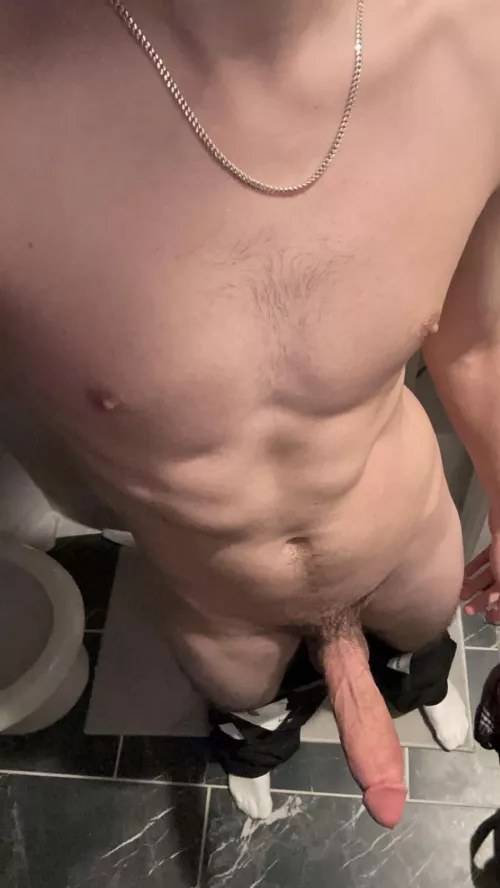 21 fit hung looking for SAME @yoooitsc send face by yoooitsc