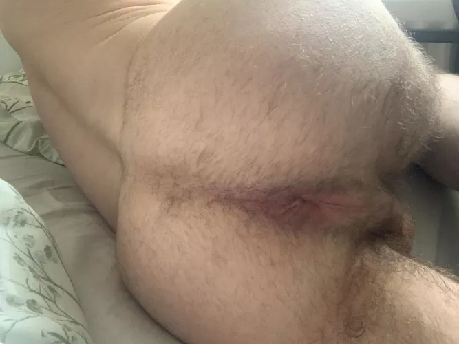 [22] I’ve got somewhere for your morning wood. Dm me. by Throw0w4y