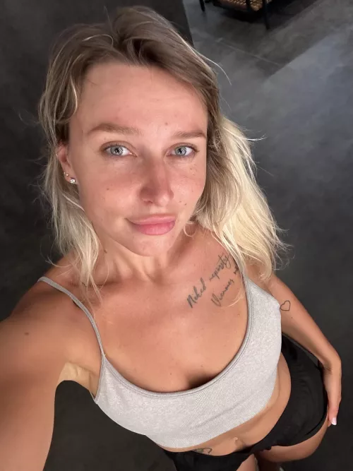 A good outfit for the gym [f] by Striking_Relative242