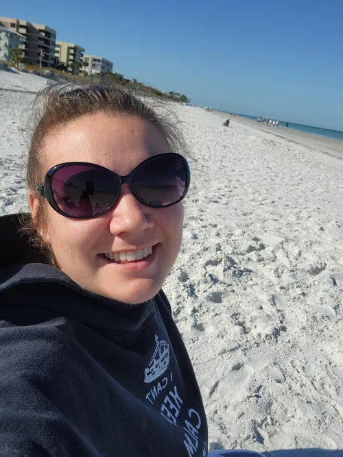 Beach Reading by SpoiledKelly