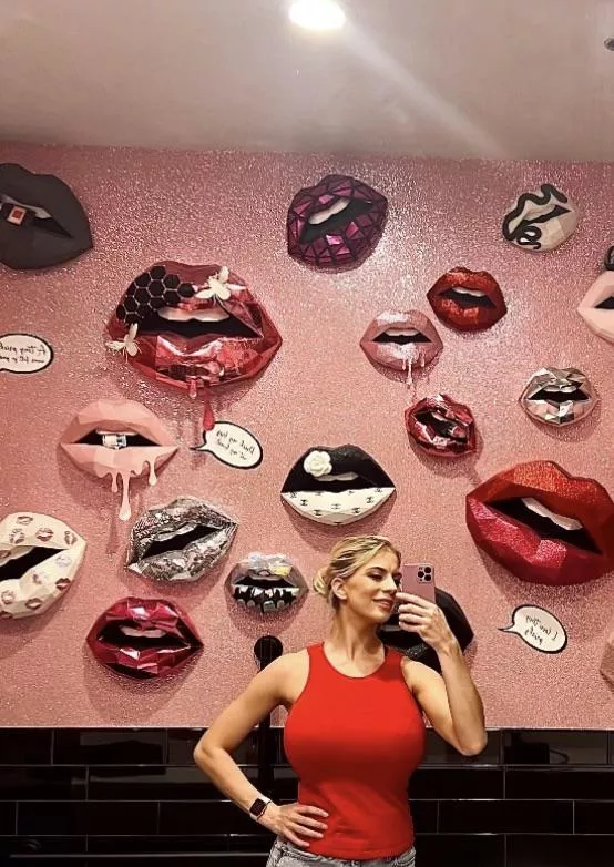 Beautiful in red posted by mag0894