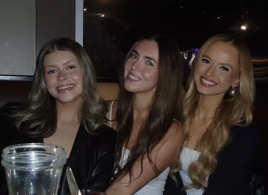 college girls [3] posted by awfully-loud16