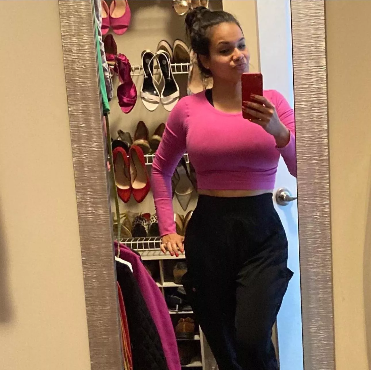 Colombian milf posted by mikehenderson99