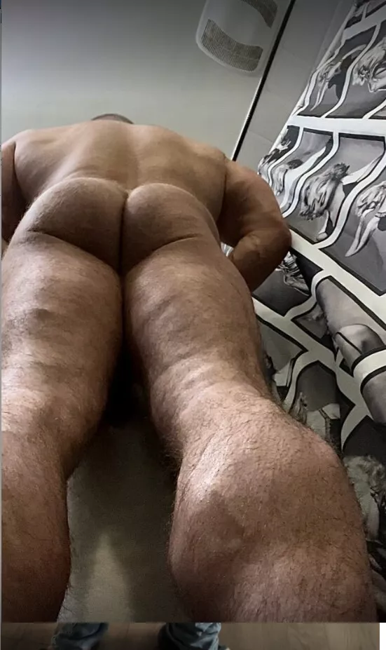 Come introduce yourself boy, don't keep me waiting (32) posted by Damiantheone96