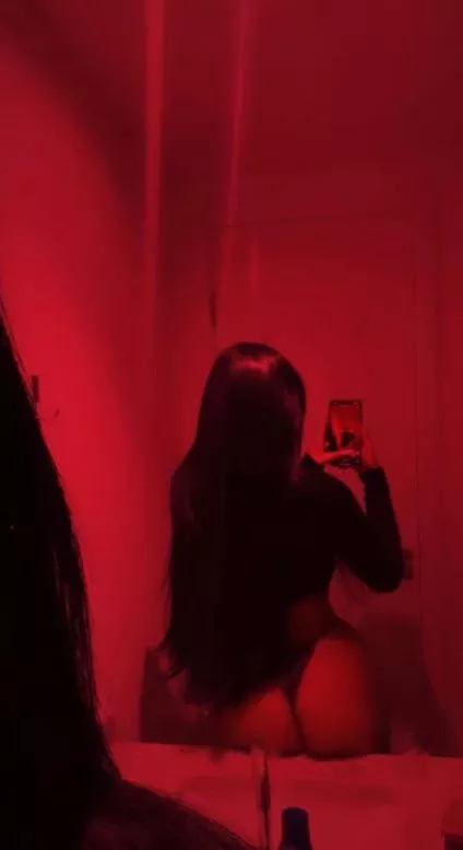 Come shop with me <3 @ellar_676 posted by ObviousFan4768