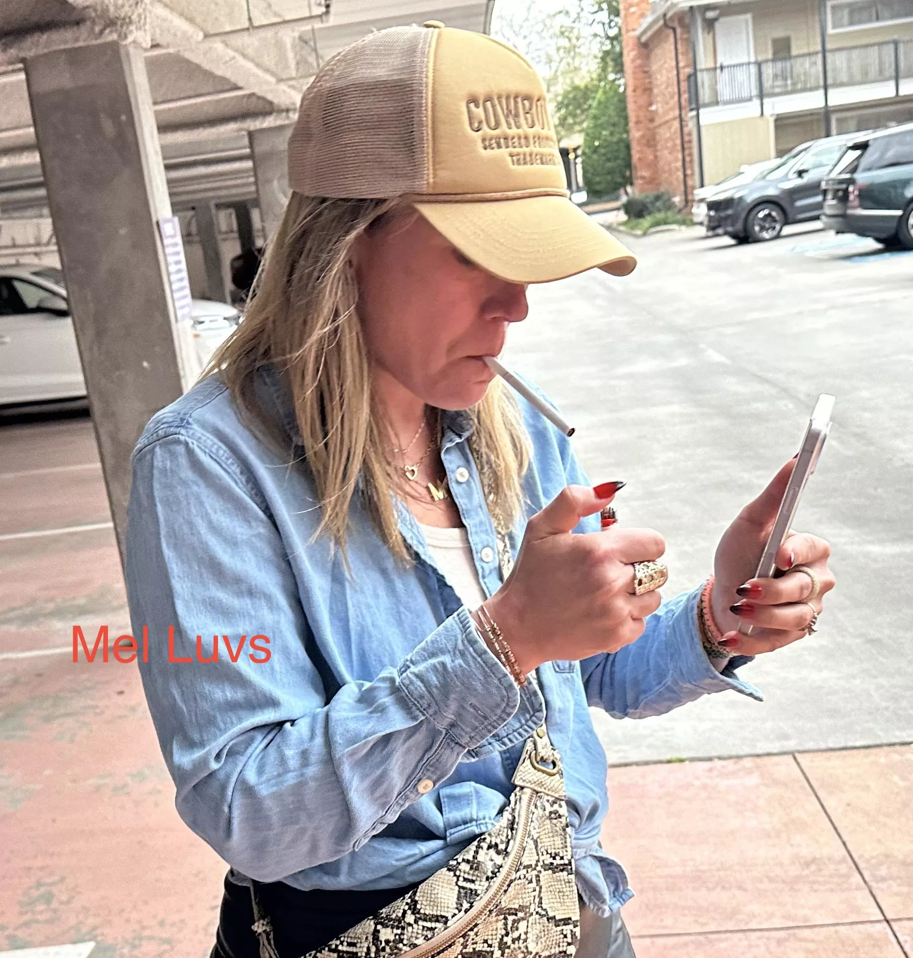 Cougar Smoking Before Heading to the Rodeo... posted by melluvsitall