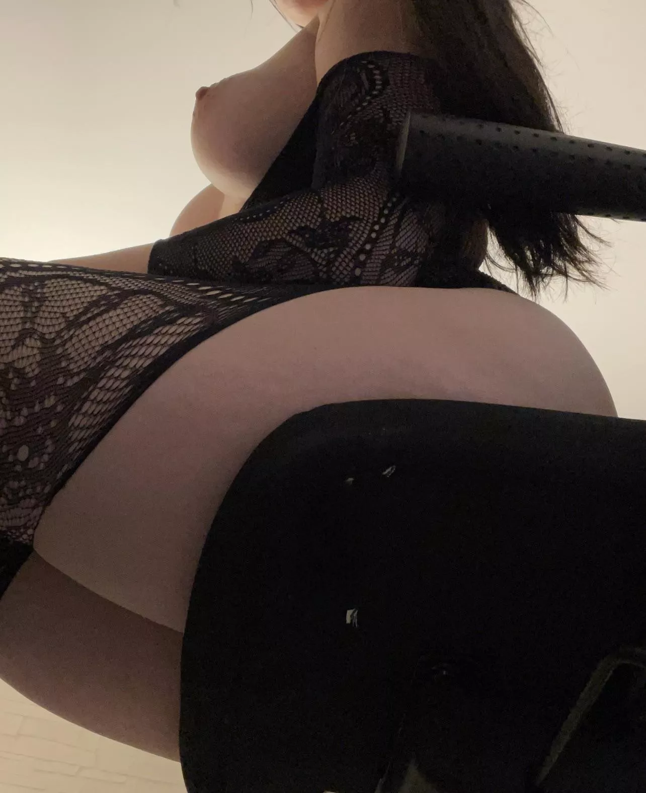 Curvy and kinky 19yo wasian will do things your wife could never;) posted by youngvixxen