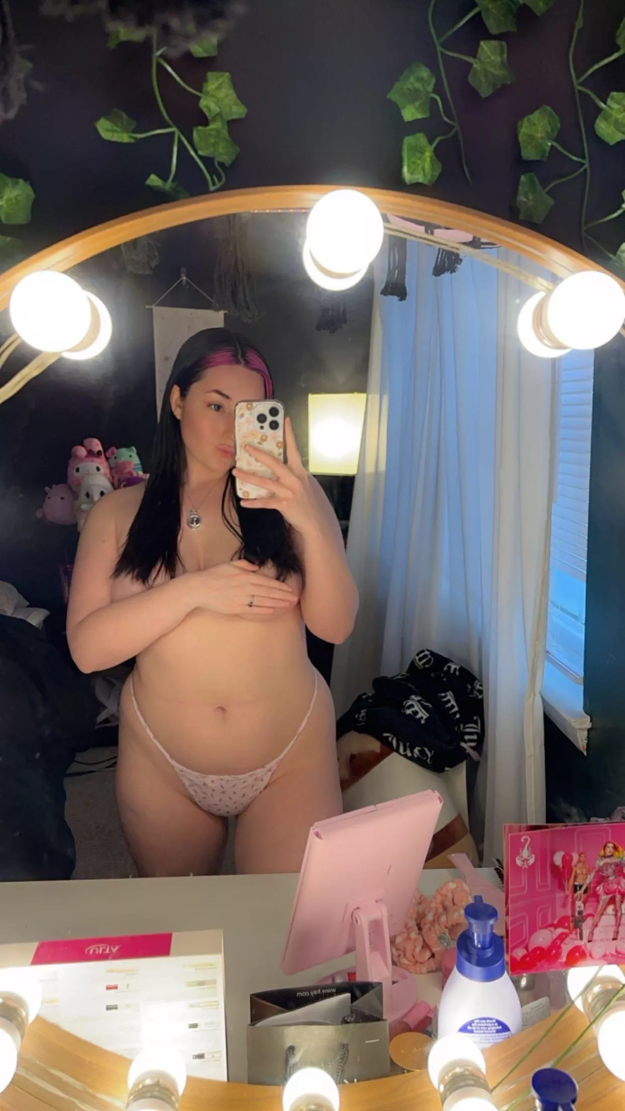 did u guys miss me? 🥹 posted by sammixsweet