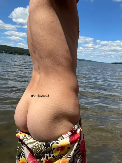 Do things to me? It’s only fun if you share the first thoughts that comes to mind.  by emjaycee3