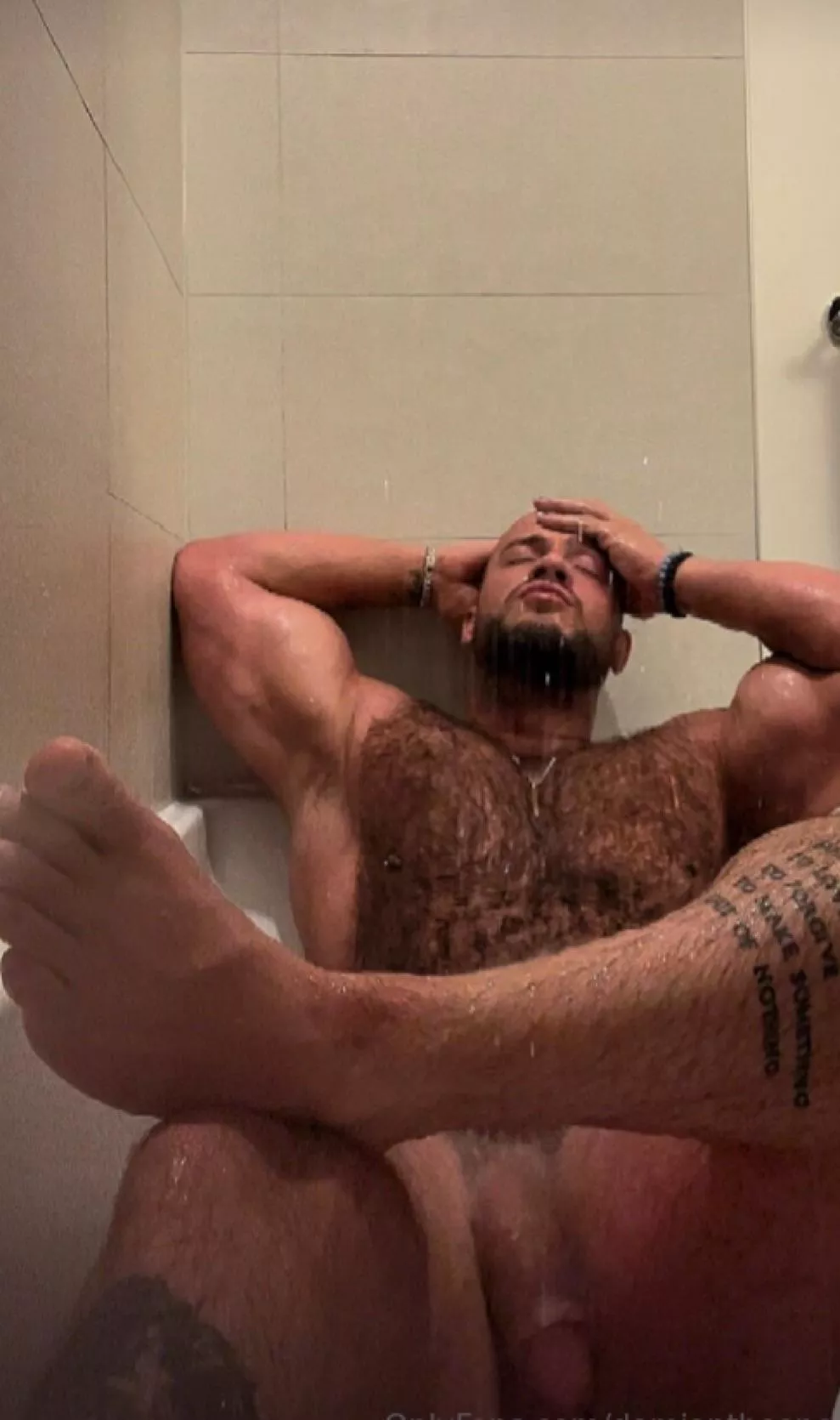 Equipped is an understatement (32)(m)  posted by Damiantheone96