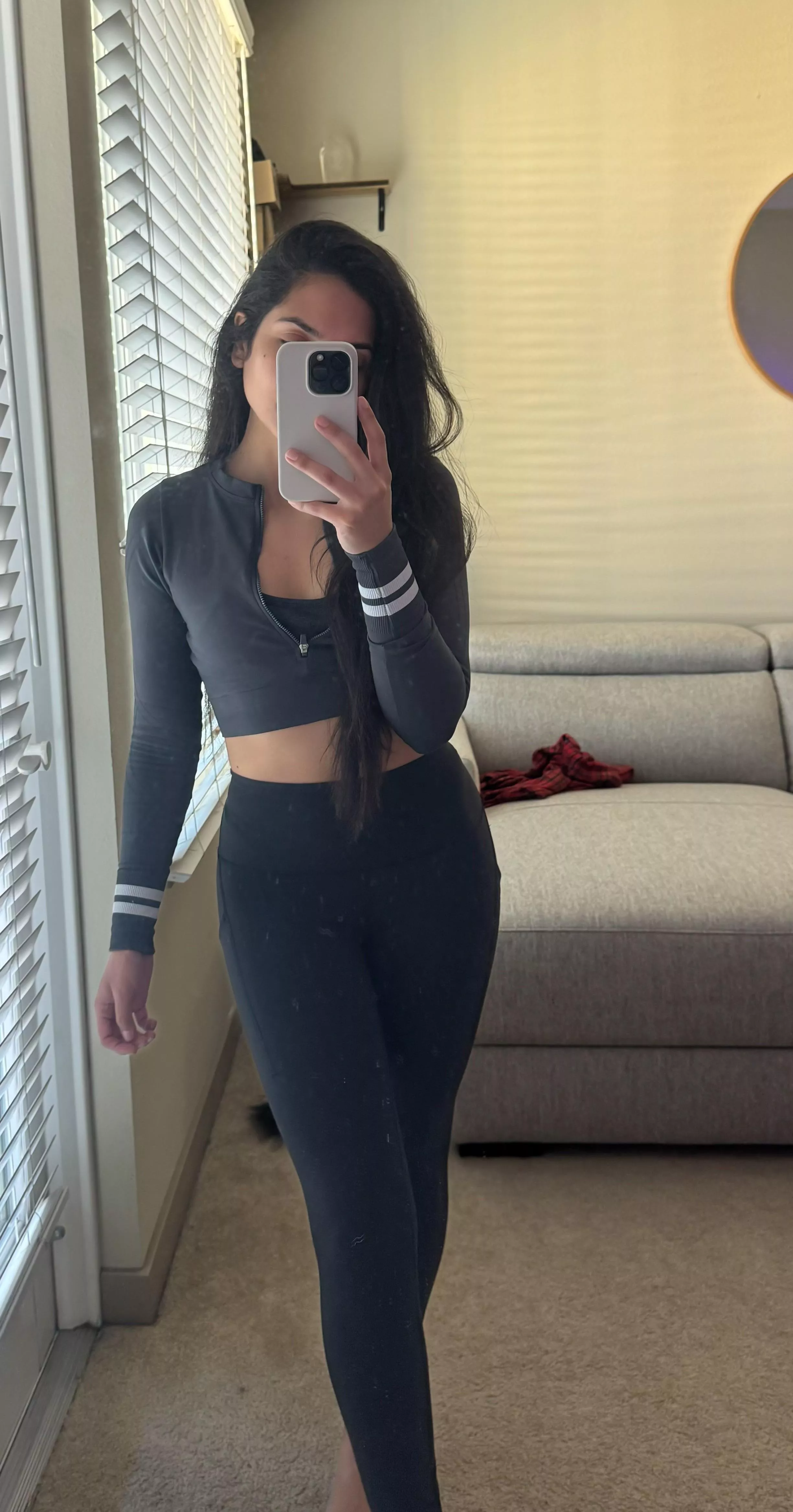 [F] Post workout. Wish I could show you more 🥵💜 posted by BesitosBae