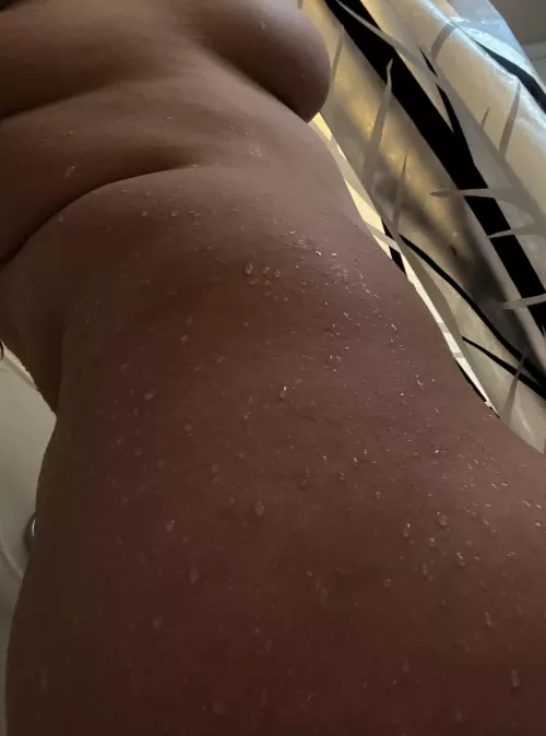 Guess you could say I’m feeling…wet? by Mara_Soft