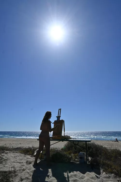 Hi! I'm an artist and I love painting en plein air at the beach by paintwithbabeross