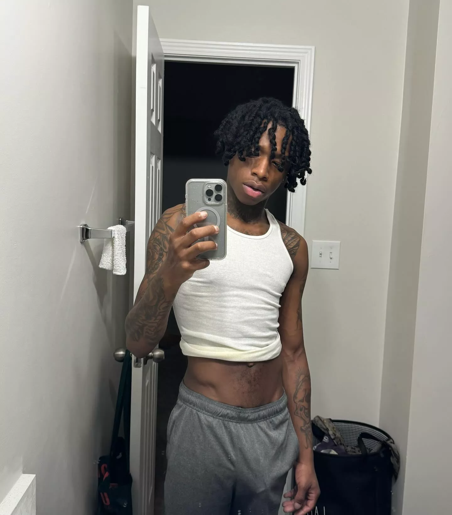 Hi there  posted by BigDickJoshua