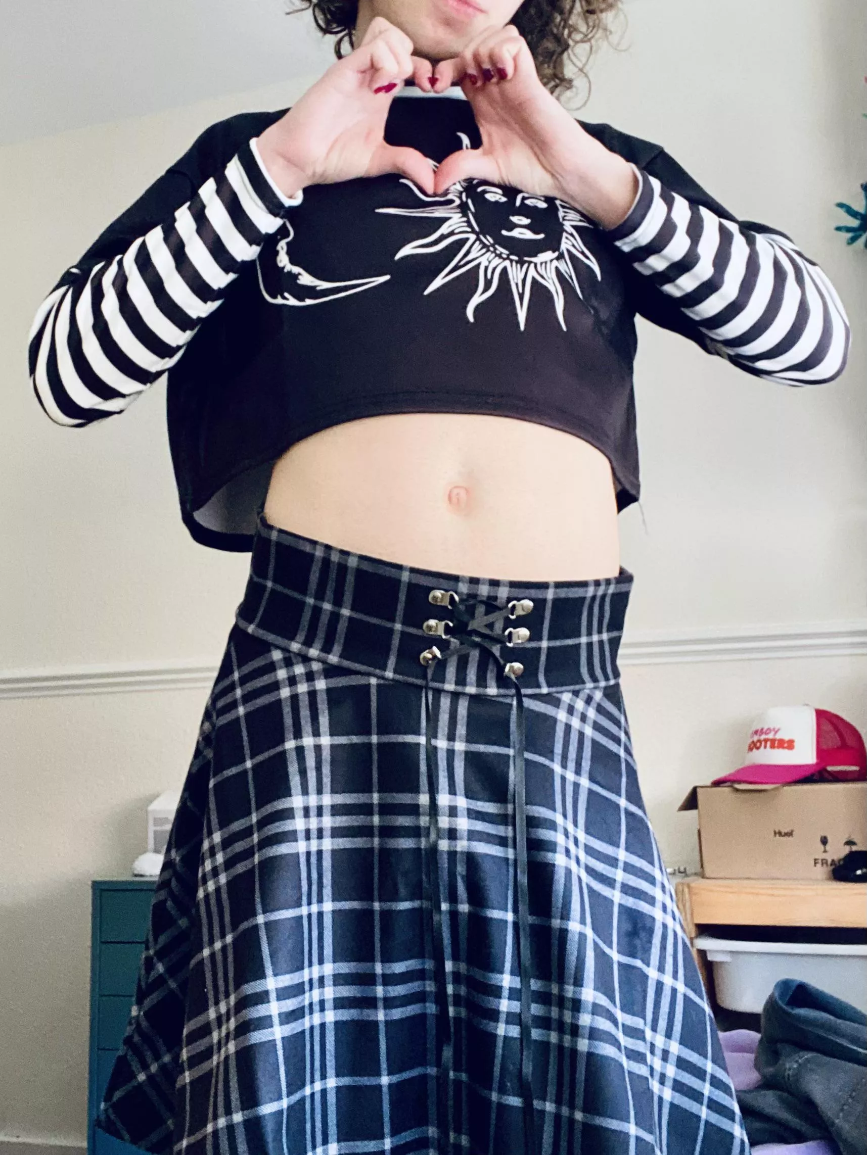 Hii <3 posted by TheHoodiedFemboy