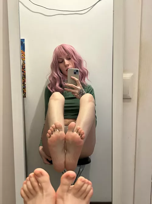 I want foot massages by JeanieHall