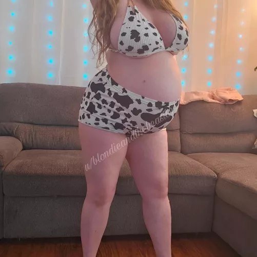 If I move a lot this top may come off! by BlondieAndTheBeast69