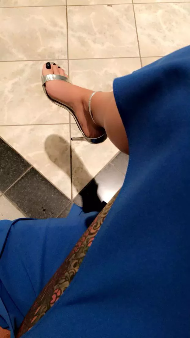 In love with these heels to show off my pretty feet posted by Huffdizzle86