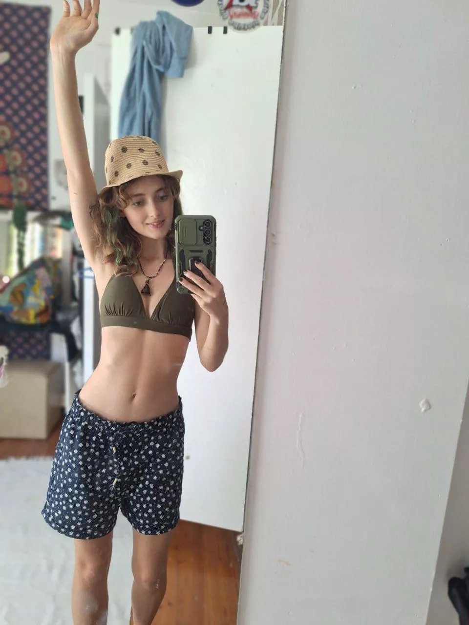 just a chill day between u and me babe F18 posted by aluyarabanib