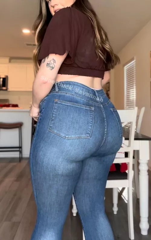 Only thickest for Hump Day by Superthick_Savannah