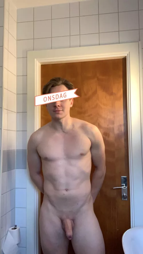 Pre work selfie by justpassingby0108