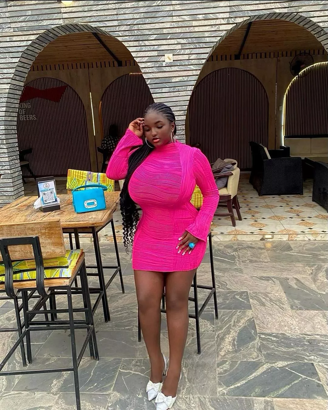 Pretty in pink posted by Desecr8or