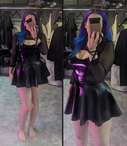 Pretty tame picture, but I am SO hyped to finally own latex! Shining it up was so damn sensual, although I don't think I did a great job 🙈 by Athyriaceae