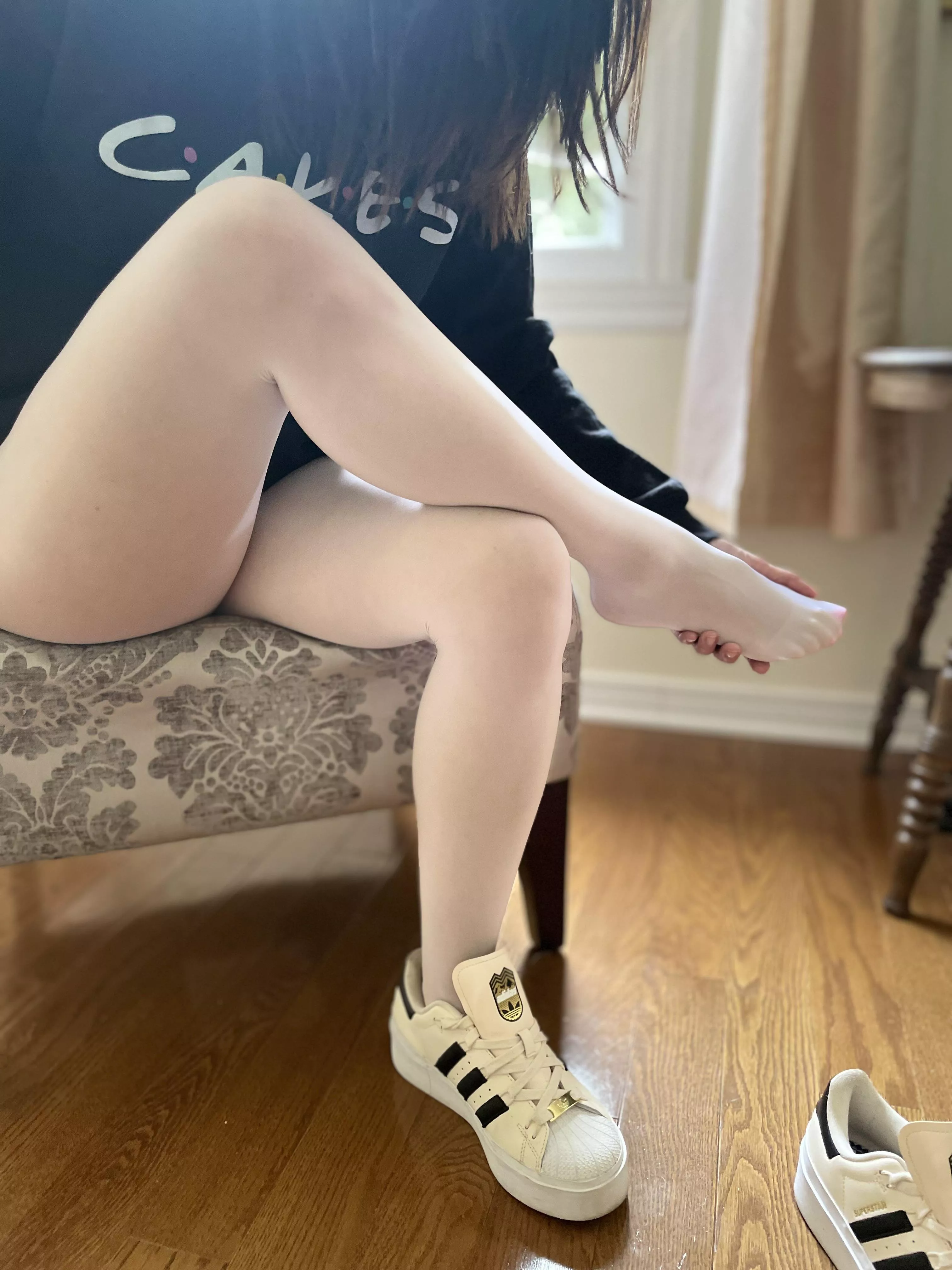 Sometimes even I can’t keep my hands off of them 😈 posted by pixiefeet76