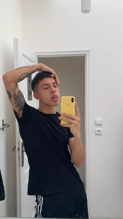 Teacher on vacation by amanikablan