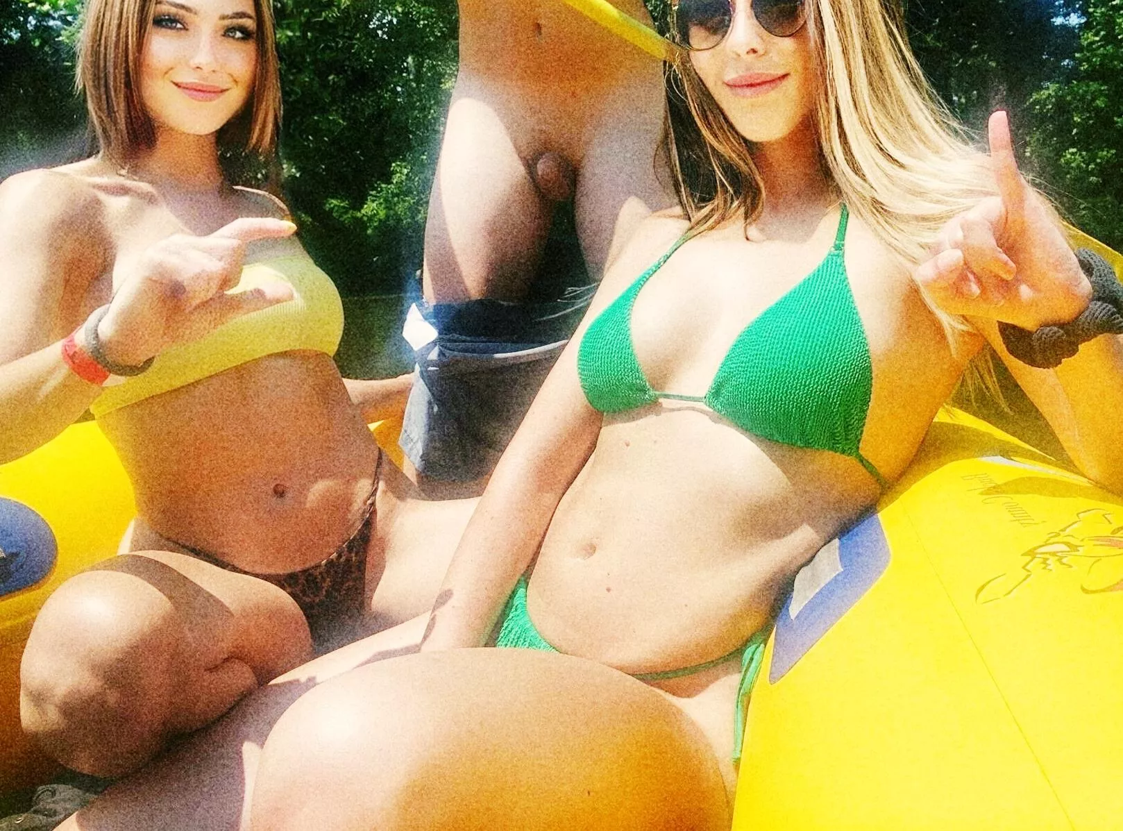 You have to zoom in 🥕  posted by Disastrous-Evie