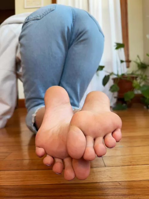 You know exactly where to aim.😏 by janec00k08