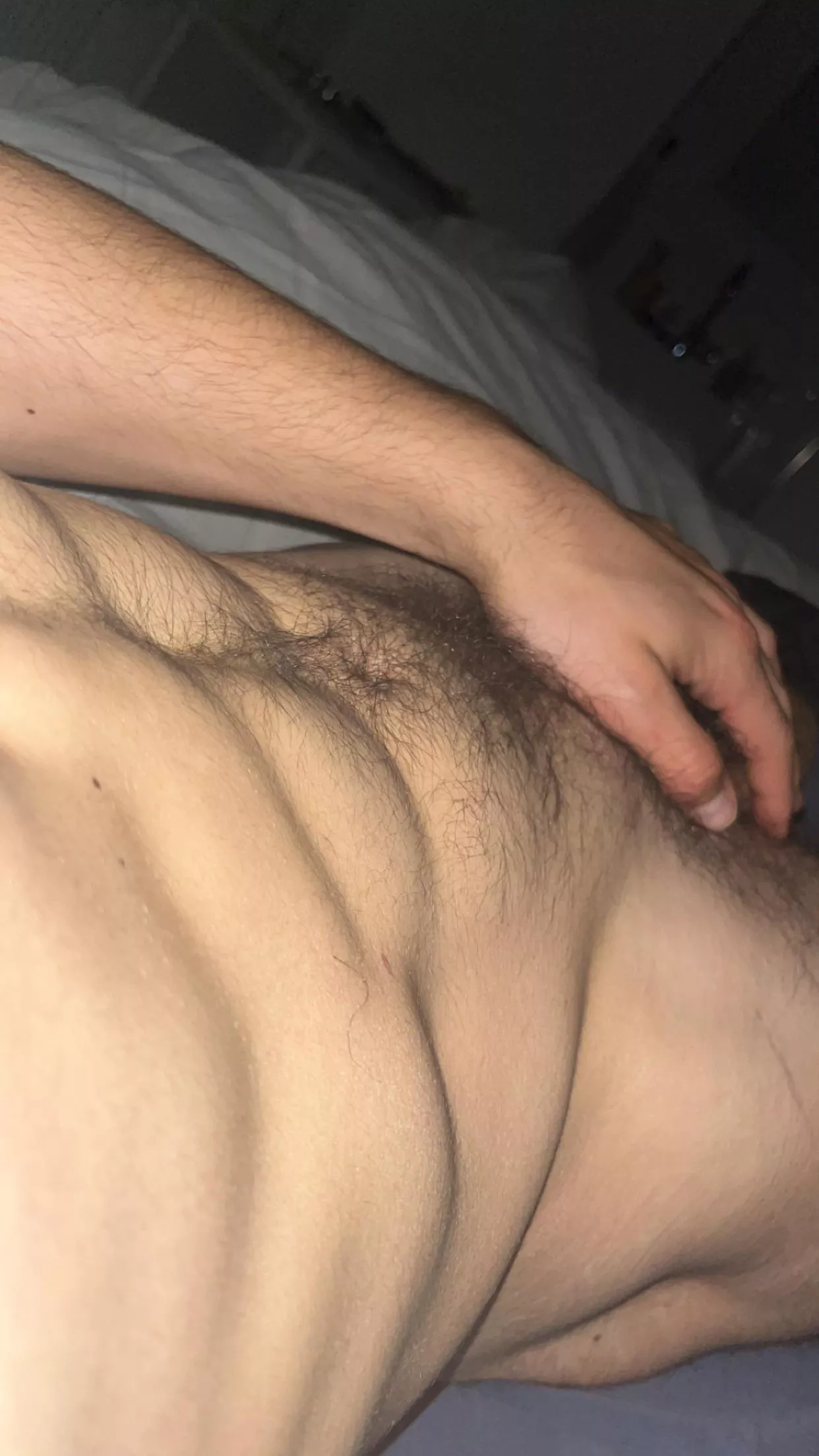 21 straight curious u if u are chill and have good abs! posted by Aromatic-Appeal-1428