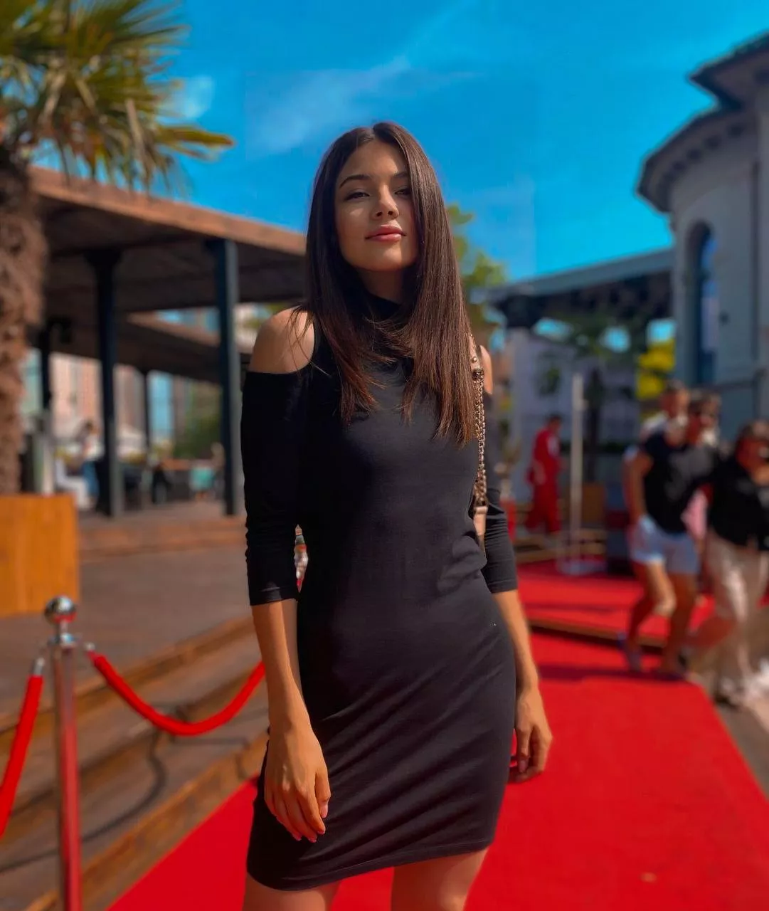 a great dress to wear on a date to a restaurant or theater posted by gmanscout