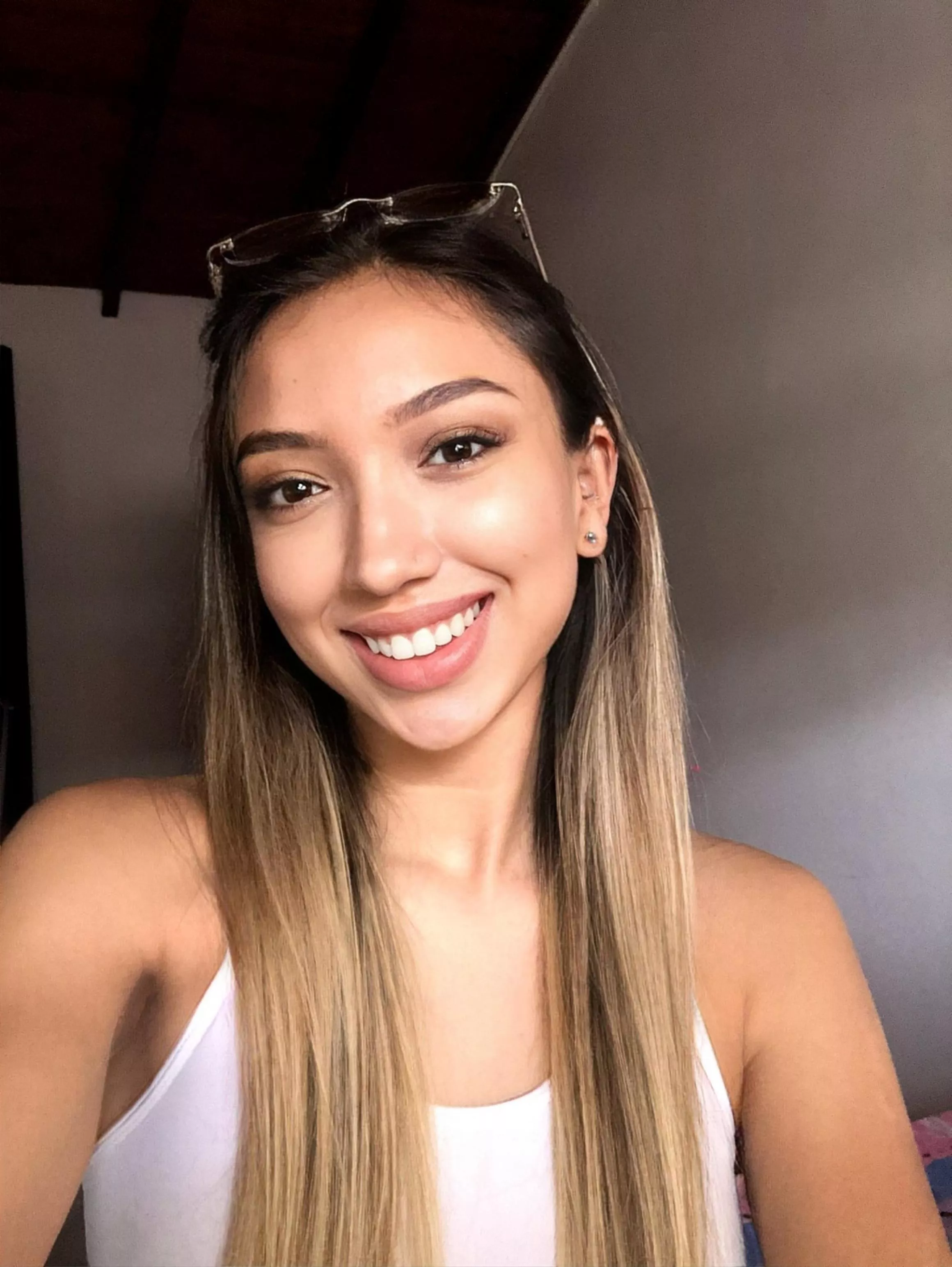 All smiles from me posted by xoLuciaaxo