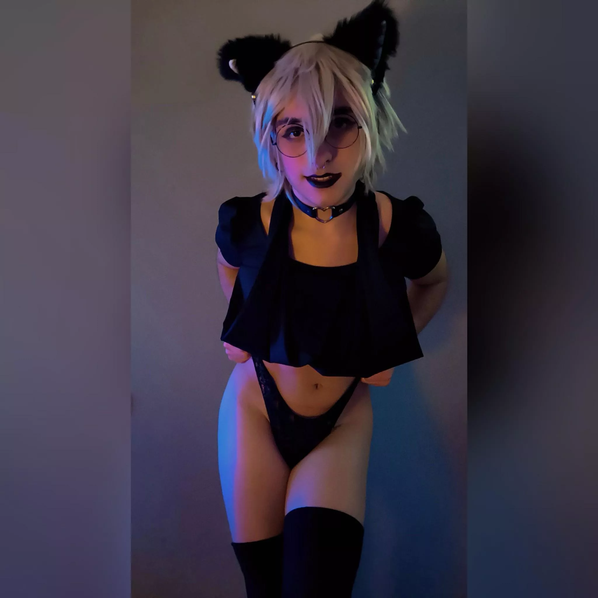 Cat outfit today 🐈‍⬛ posted by belleWhite-x