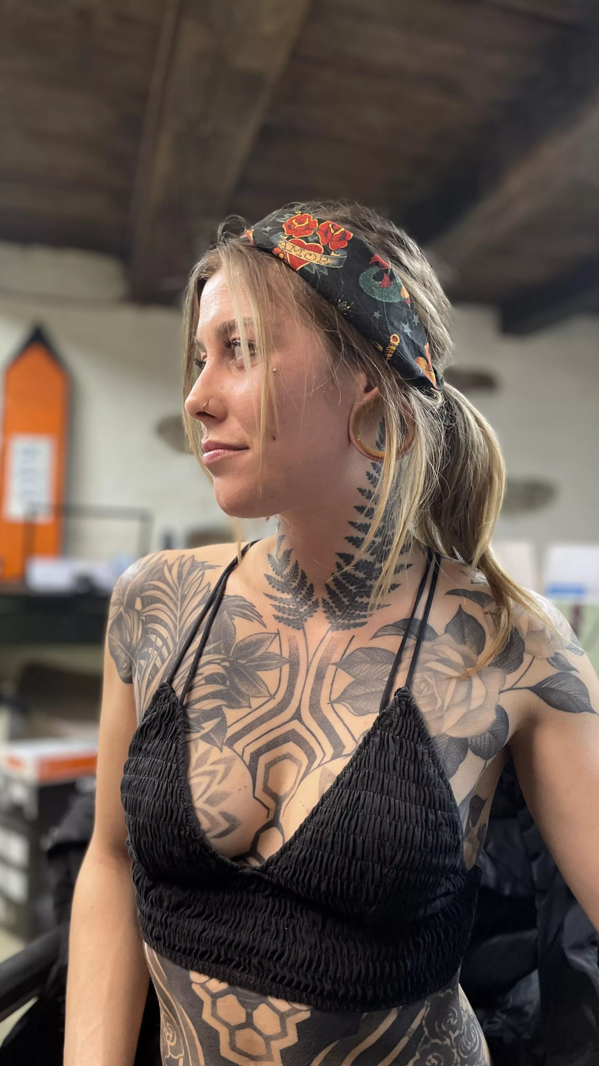 Crop or tatts  posted by Solunasun