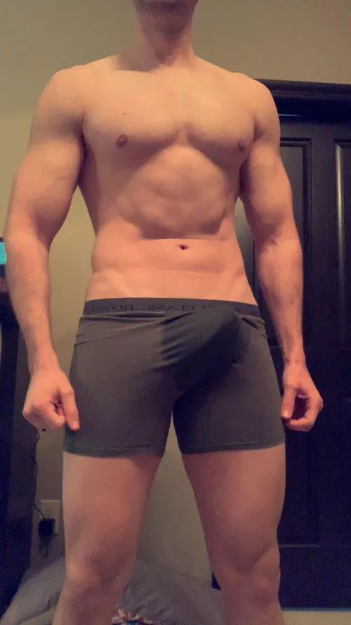 Does this count as a bulge ? (38) married dad by Superb_Sea_6885