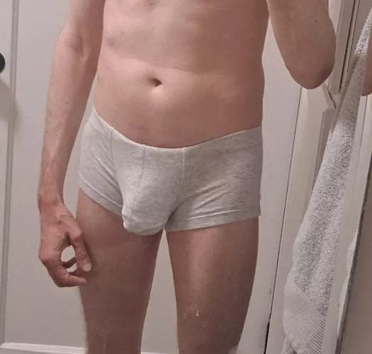 Fresh from the shower by 0to152