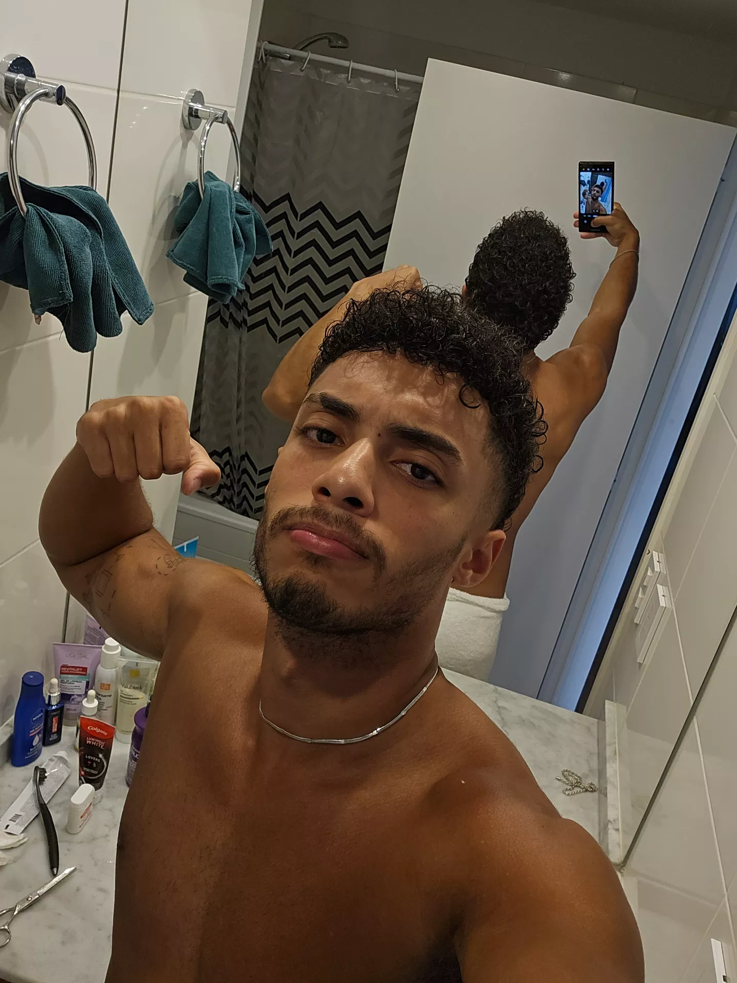 good morning guys! 🫶🏾 posted by andyy_ook