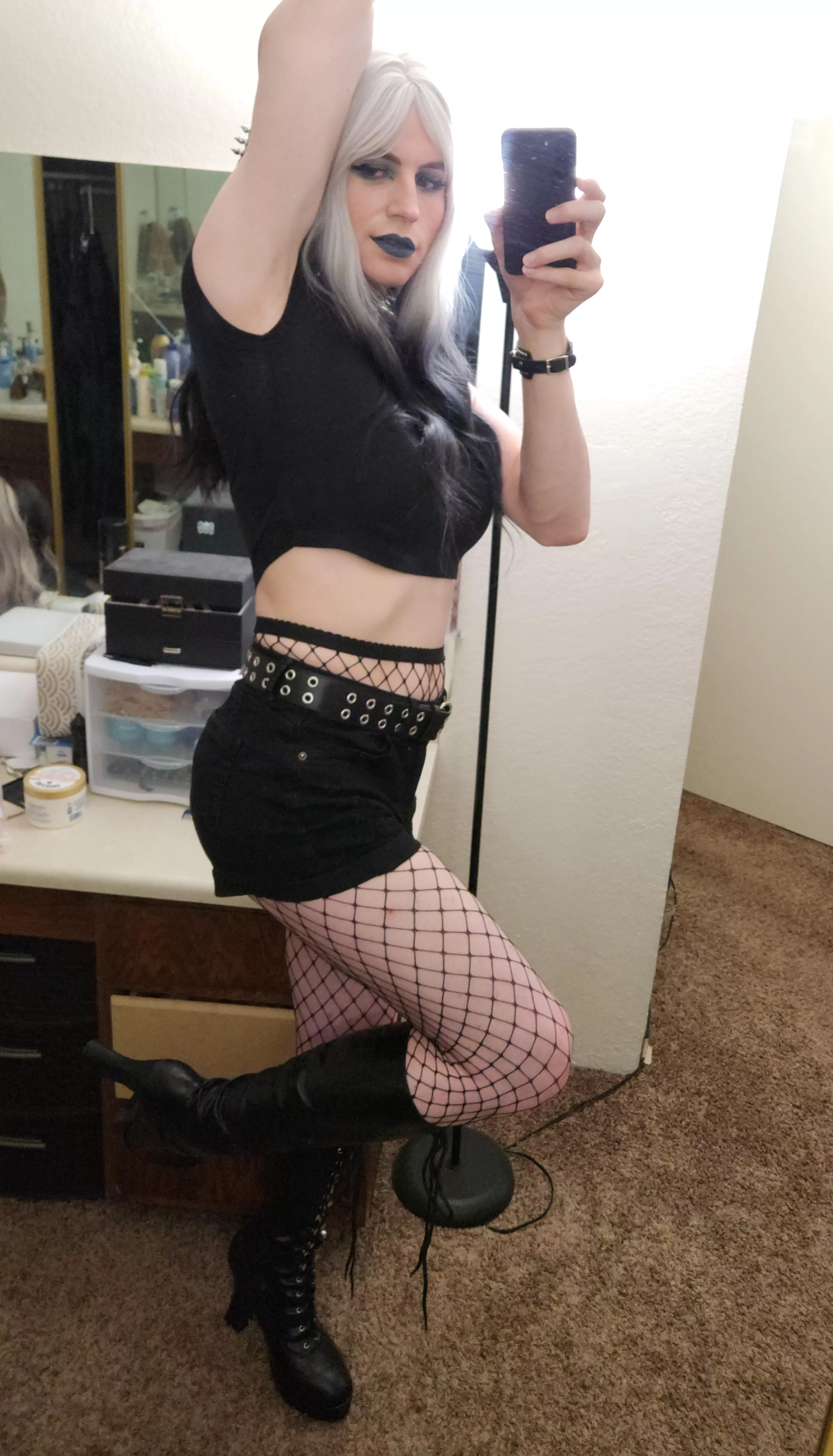 Hi 🖤 posted by Freja_Cosplay