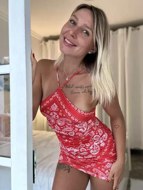 I hope you will take a good look at my dress by Striking_Relative242