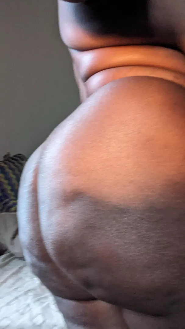 I know you like it when I’m bent over and show you my fat pussy by cmmnctn_brkdwn