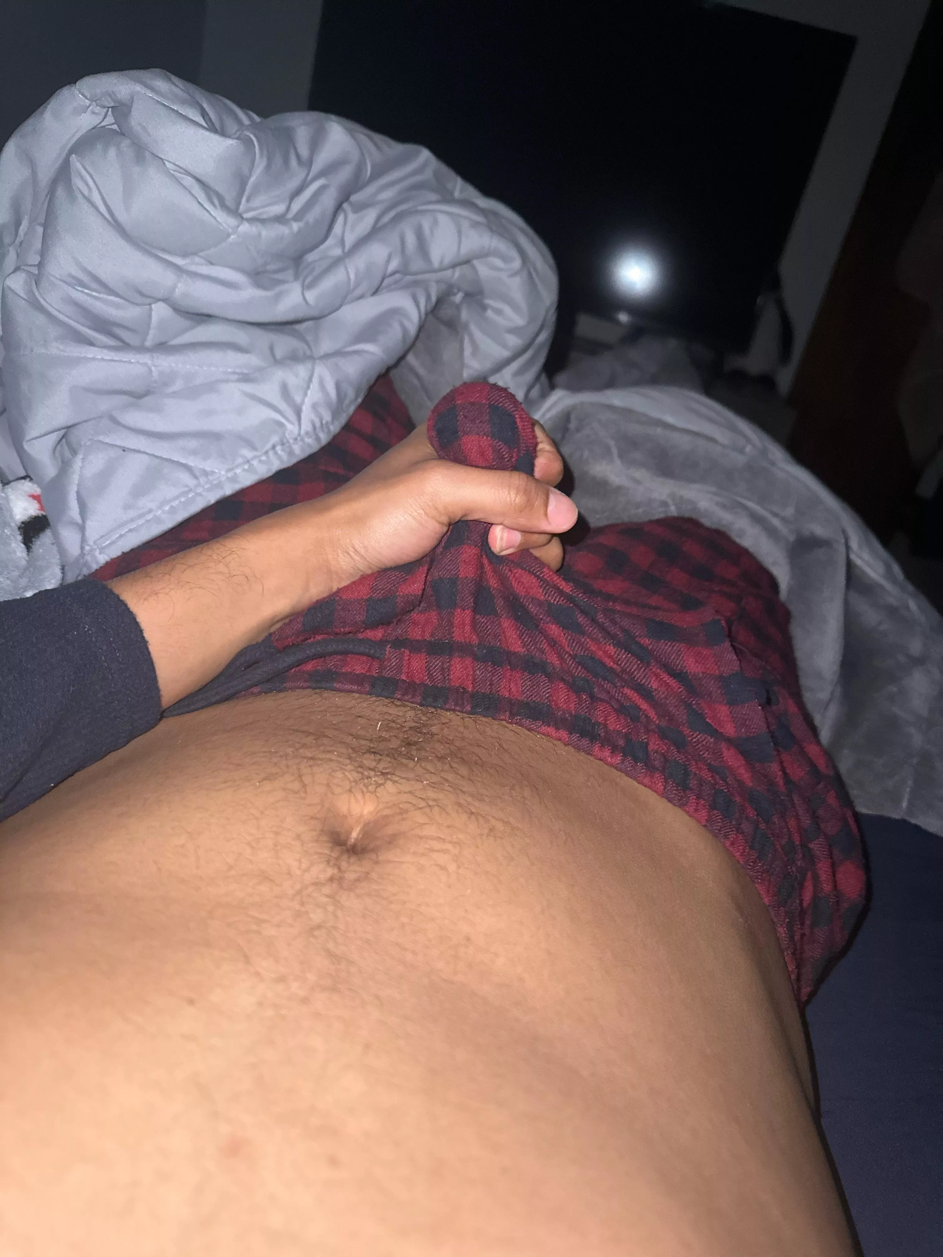 I like to smash it under my pijamas  posted by Srmomantai