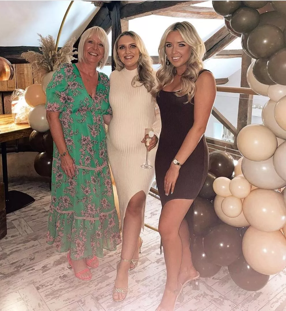 Mom or daughters  posted by Optimal-Can6271