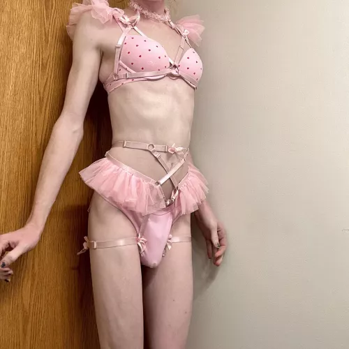 Pretty pink princess by leahxx_xx