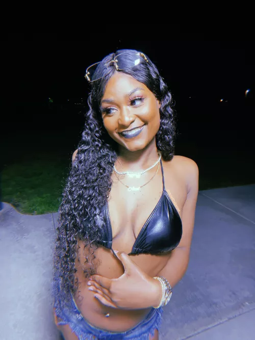 Pretty smile & pretty boobs😍 What do you think? by HoneyAngelx