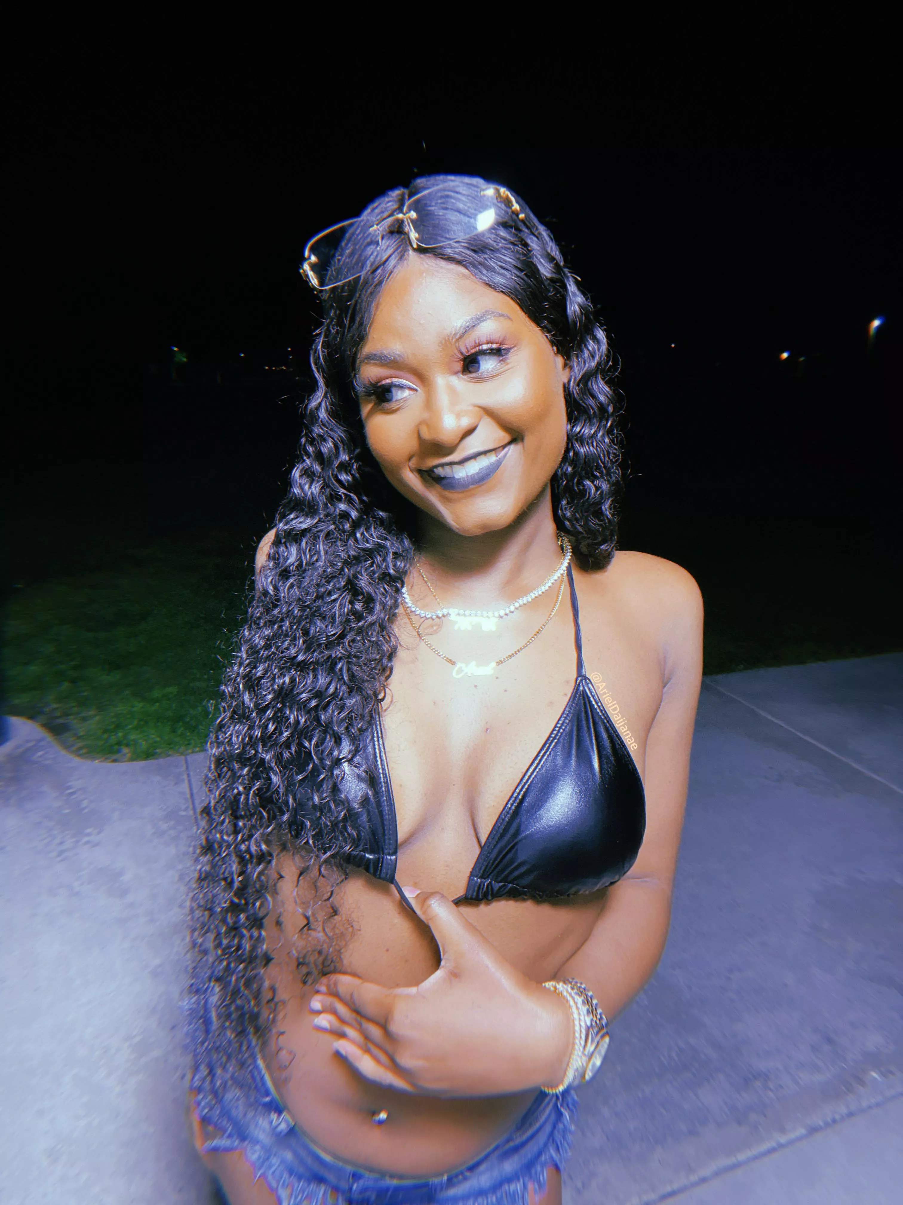 Pretty smile & pretty boobs😍 What do you think? posted by HoneyAngelx