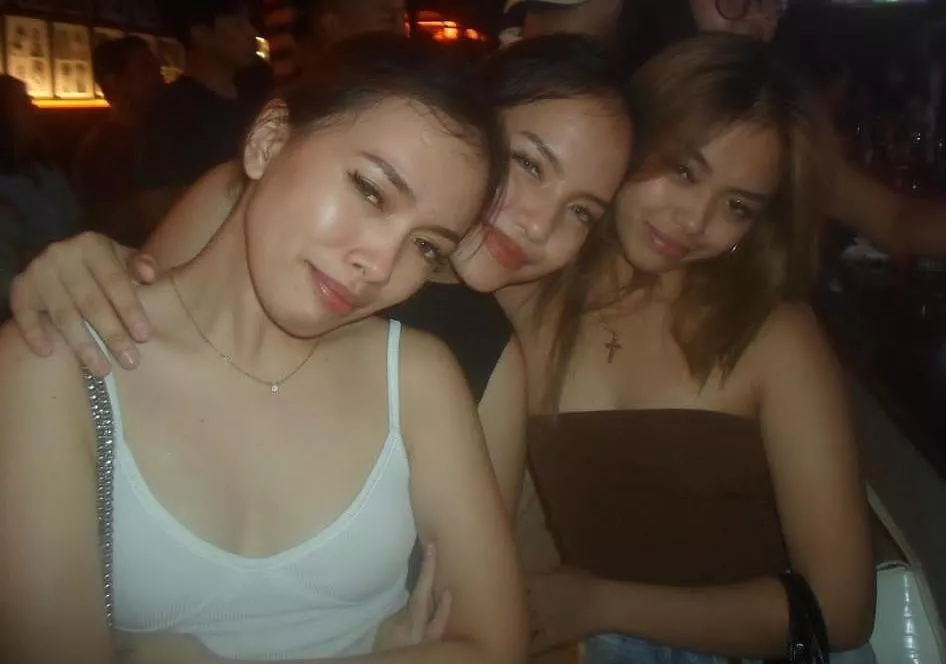 Rank the sister trio posted by GlitteringEgg2149