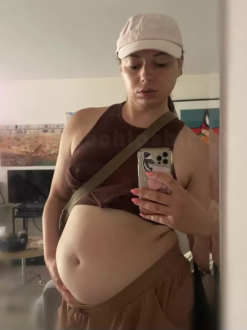 too much tummy? by chippiechipsbimbo