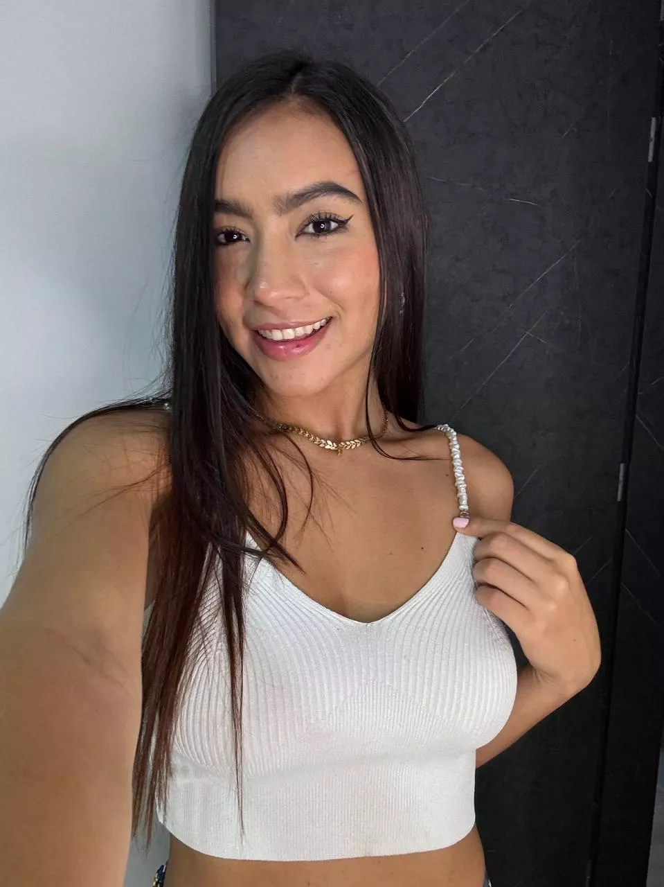 whats the first thing you noticed about me? posted by ApprehensiveBell1625